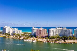 Plus de détails pour 5225 Collins Ave, Miami, FL - Local commercial à louer