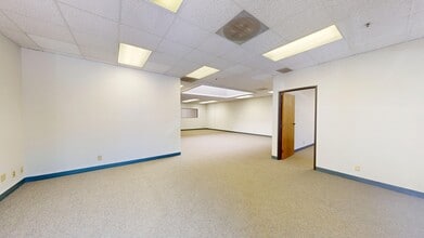 930 Calle Negocio, San Clemente, CA à louer Photo intérieure– Image 2 sur 13