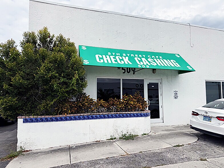 501-509 S Dixie Hwy E, Pompano Beach, FL à louer - Photo de l’immeuble – Image 2 sur 7