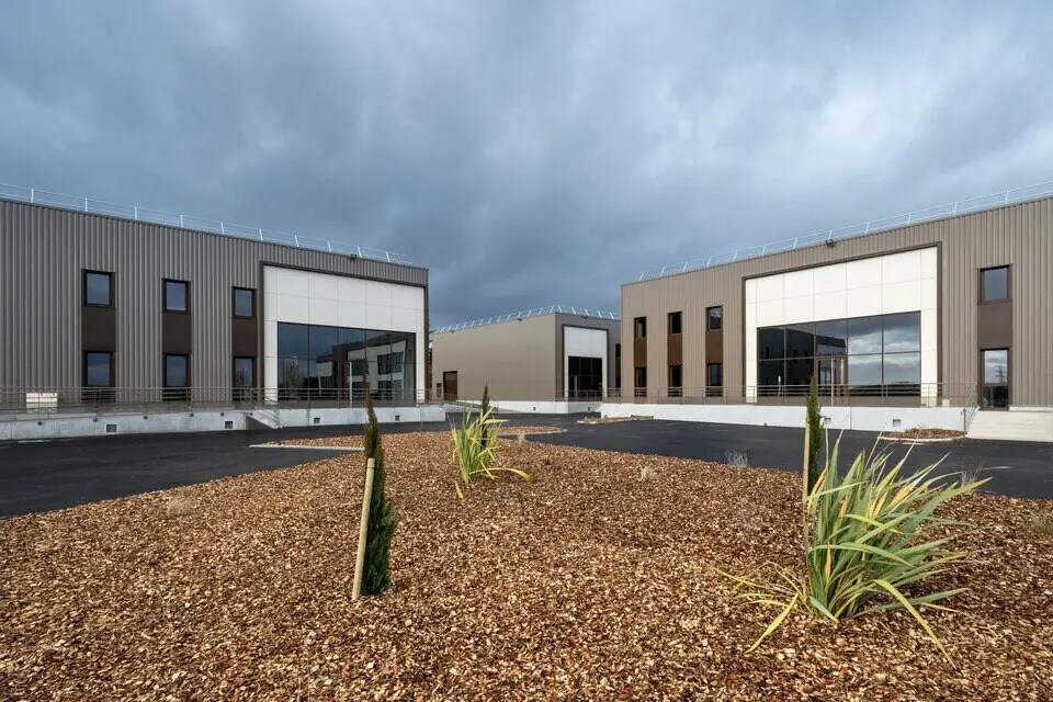 Local commercial dans Saint-Marcel à louer Photo de l’immeuble– Image 1 sur 5