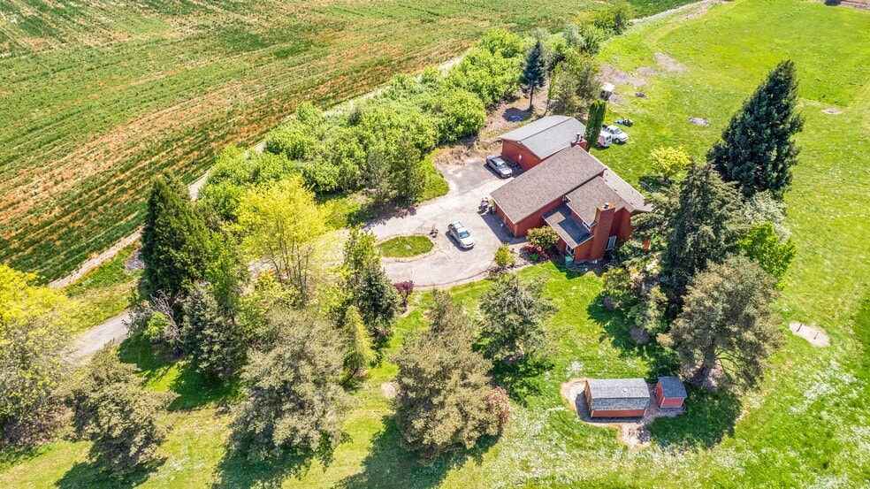 2700 SW Redmond Hill Rd, Mcminnville, OR à vendre - Photo de l’immeuble – Image 2 sur 15