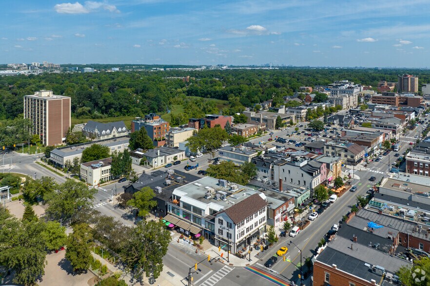 125 Lakeshore Rd E, Oakville, ON à louer - Aérien – Image 2 sur 2