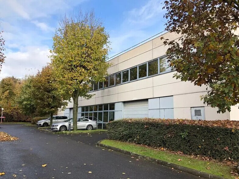 161/163 Rue De La Belle Etoile, Roissy-en-France à louer - Photo de l’immeuble – Image 3 sur 9