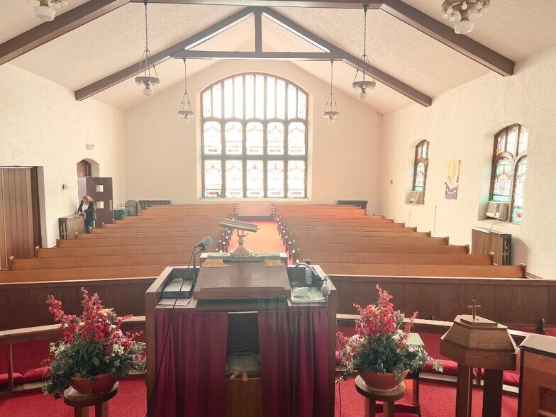 218 E Franklin St, Jackson, MI à vendre - Photo intérieure – Image 2 sur 27