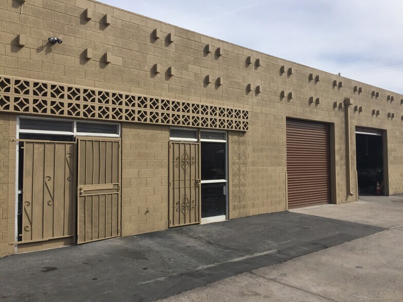 3046-3064 N 30th Ave, Phoenix, AZ à louer - Photo de l’immeuble – Image 2 sur 8