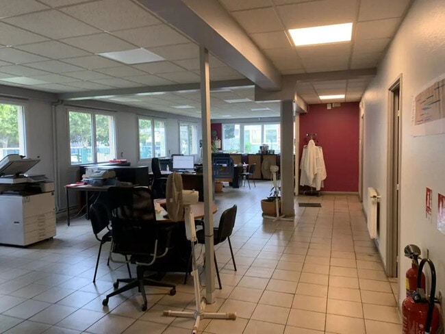 Plus de détails pour Industriel/Logistique à vendre