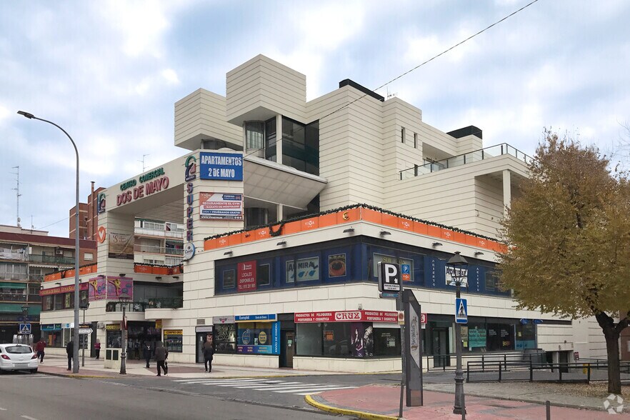 Avenida Dos de Mayo, 27, Móstoles, Madrid à louer - Photo de l’immeuble – Image 2 sur 3