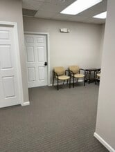 6511 Glenridge Park Pl, Louisville, KY à louer Photo intérieure– Image 2 sur 4