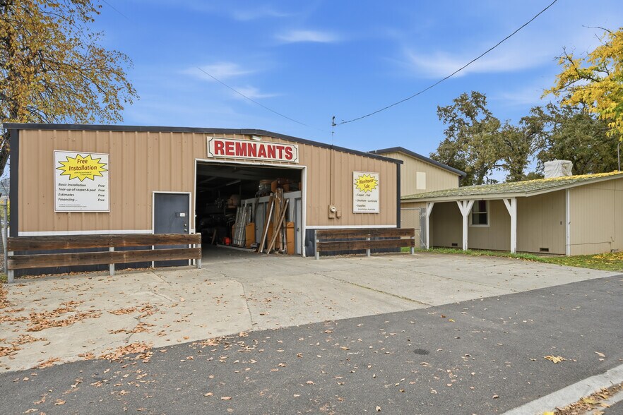 3511 Redwood St, Clearlake, CA à vendre - Photo de l’immeuble – Image 3 sur 39