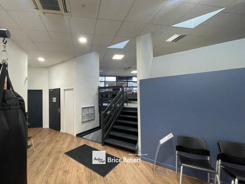 30 Rue Du 35eme Regiment D'Aviation, Bron à vendre - Photo intérieure – Image 2 sur 6