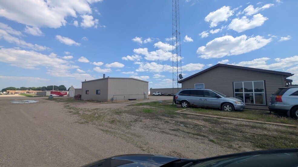 2416 4th Ave W, Spencer, IA à vendre - Photo de l’immeuble – Image 3 sur 10
