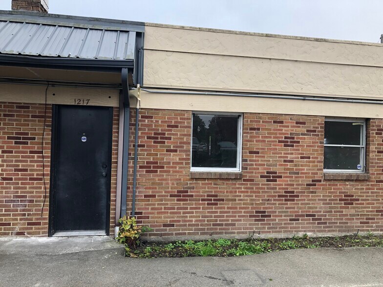 1211-1219 6th Ave, Tacoma, WA à louer - Photo de l’immeuble – Image 2 sur 18