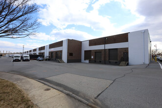 150 Penrod Ct, Glen Burnie, MD à louer Photo de l’immeuble– Image 1 sur 1