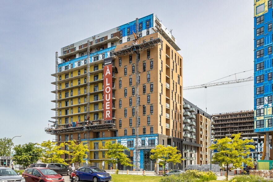 7315 Av Newman, Montréal, QC à louer - Photo de l’immeuble – Image 2 sur 9