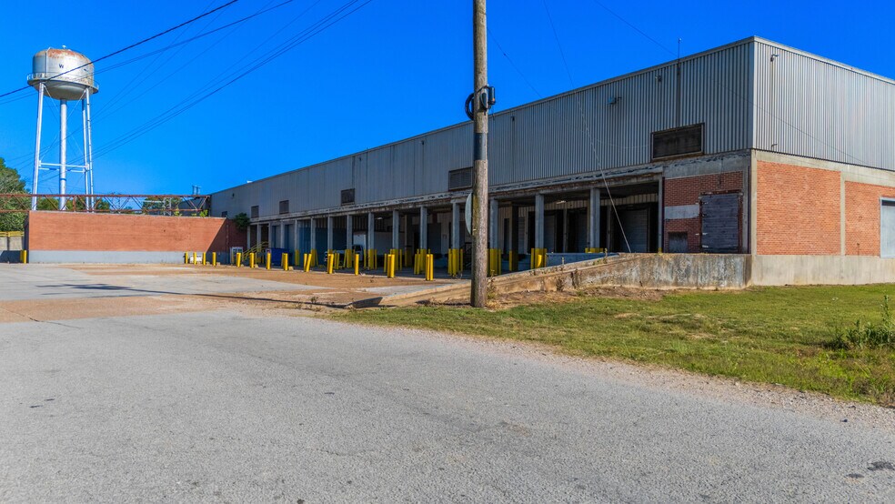501 W 10th St, Trenton, TN à louer - Photo de l’immeuble – Image 3 sur 6