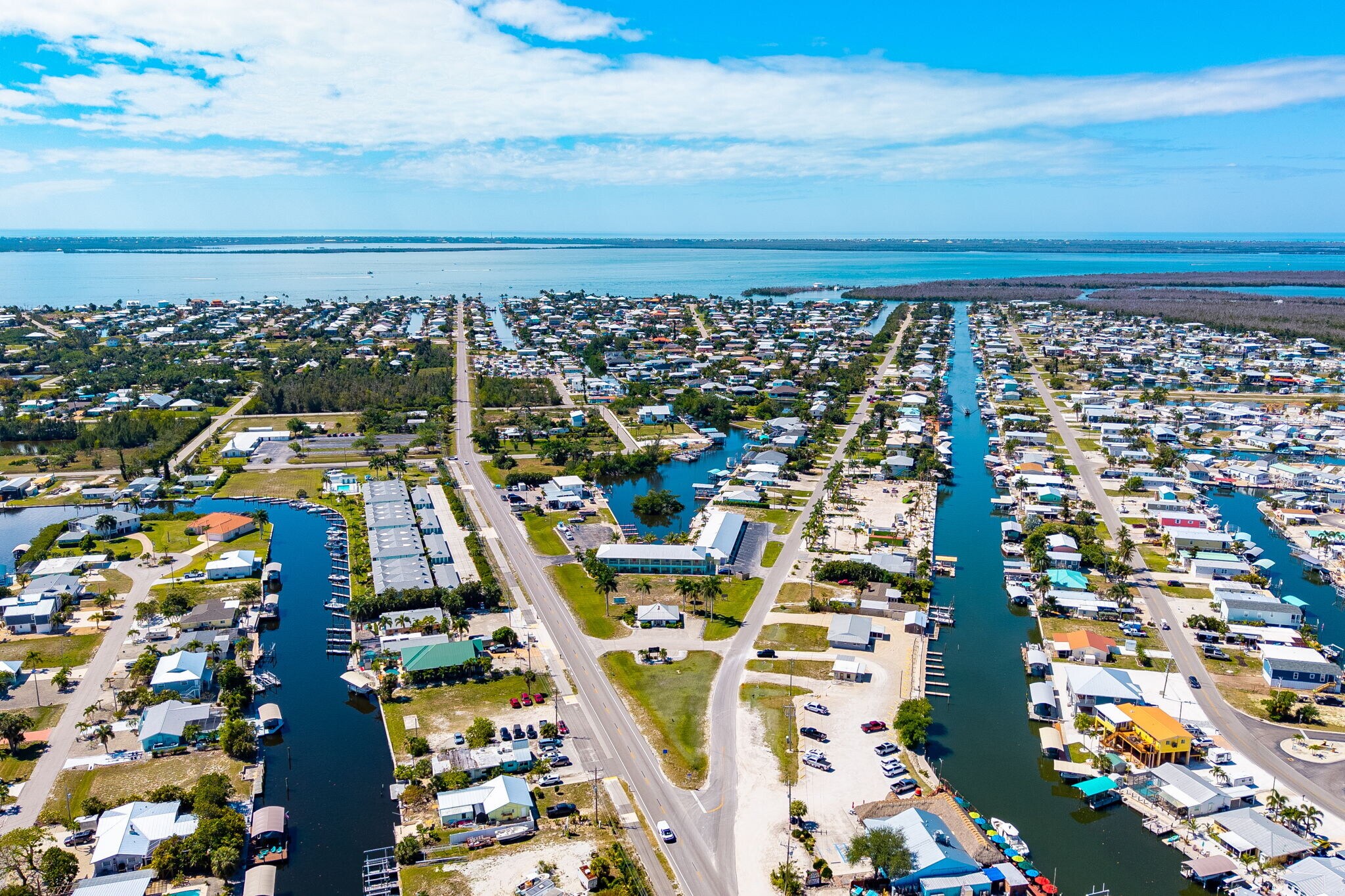 2959 Oleander St, Saint James City, FL à vendre Photo de l’immeuble– Image 1 sur 33