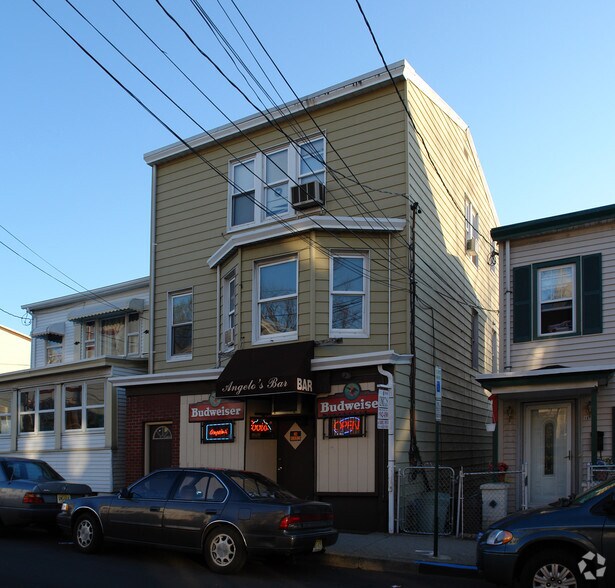 Multi-Family & Mixed Use Properties portefeuille de 7 biens à vendre sur LoopNet.fr - Photo de l’immeuble – Image 1 sur 6