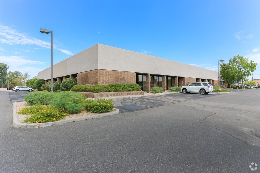 21630 N 19th Ave, Phoenix, AZ à louer - Photo de l’immeuble – Image 3 sur 5