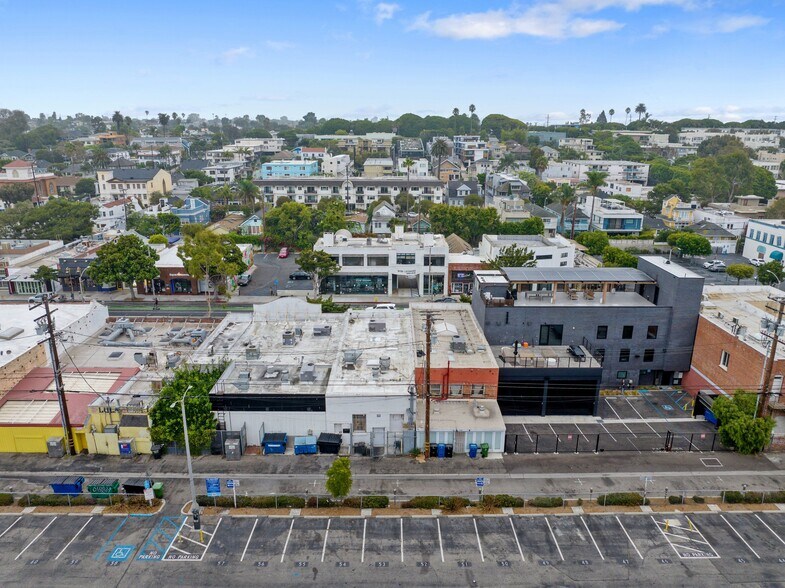 2736 Main St, Santa Monica, CA à vendre - Photo de l’immeuble – Image 3 sur 17