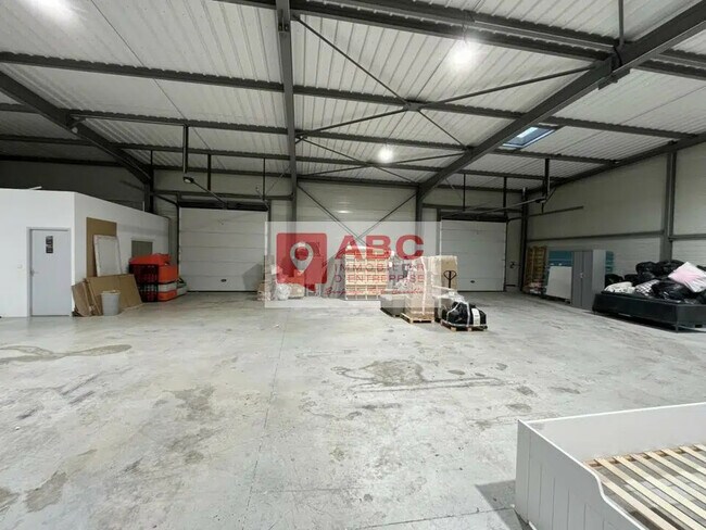 Plus de détails pour Industriel/Logistique à louer