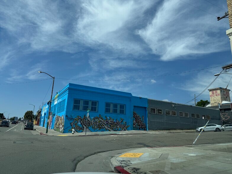 1750 E 12th St, Oakland, CA à vendre - Photo de l’immeuble – Image 2 sur 8