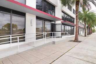 3930 NW 7th St, Miami, FL à louer Photo intérieure– Image 2 sur 5