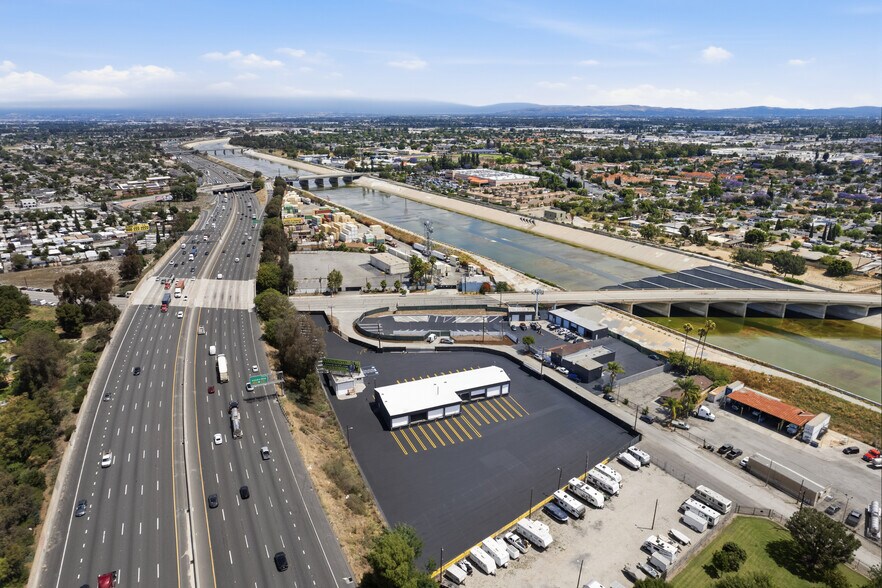 1409 S Sportsman Dr, Compton, CA à louer - Photo de l’immeuble – Image 2 sur 8