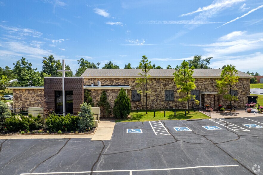 2254 W Meyers Cir, Choctaw, OK à vendre - Photo de l’immeuble – Image 3 sur 44