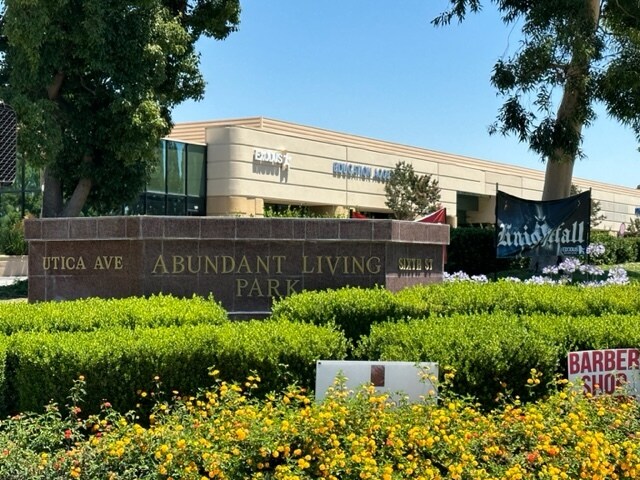 9269 Utica Ave, Rancho Cucamonga, CA à louer - Photo de l’immeuble – Image 1 sur 8