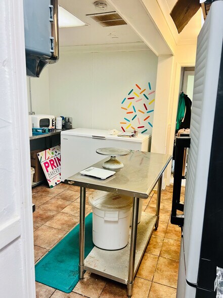 734 Mt Moriah Rd, Memphis, TN à louer - Photo de l’immeuble – Image 2 sur 27