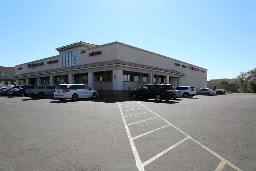 3632 Menaul Blvd NE, Albuquerque, NM à louer - Photo principale – Image 1 sur 4