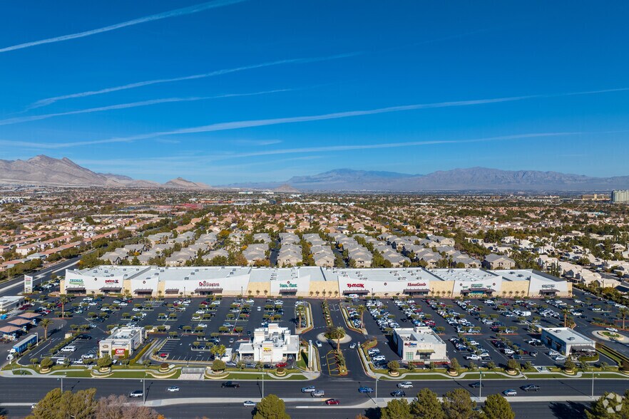 10000 W Sahara Ave, Las Vegas, NV à louer - Aérien – Image 2 sur 5