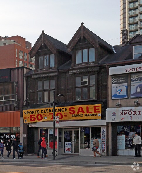 364 Yonge St, Toronto, ON à louer - Photo de l’immeuble – Image 3 sur 3