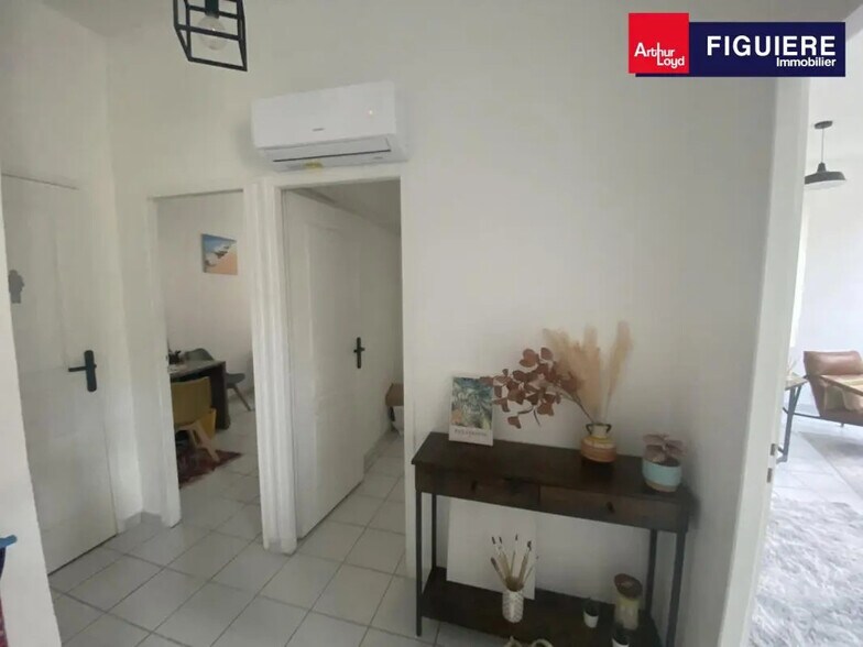 Bureau dans Salon-de-Provence à louer - Photo de l’immeuble – Image 3 sur 8