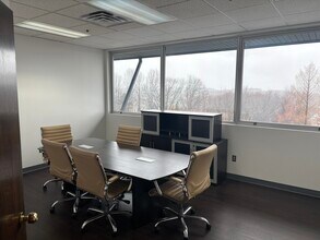 300 Centerville Rd, Warwick, RI à louer Photo intérieure– Image 2 sur 6