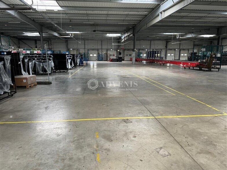250 Allée Des Pleus, Brie-Comte-Robert à louer - Photo de l’immeuble – Image 1 sur 9