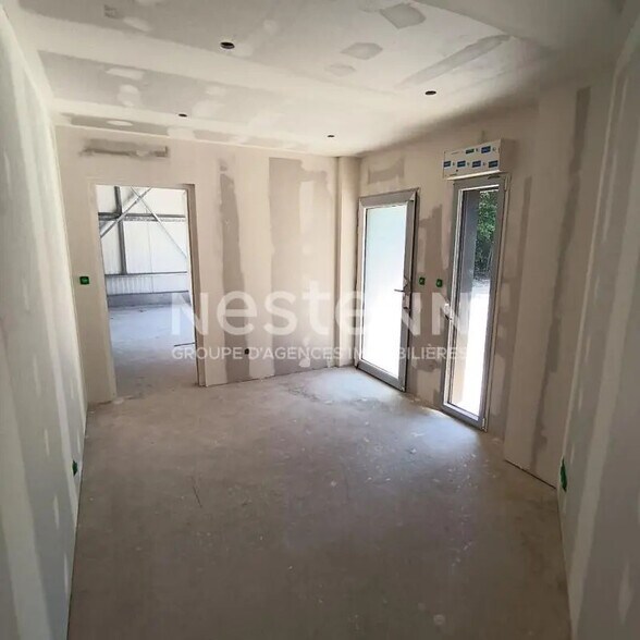 Local d’activités dans Plescop à louer - Photo intérieure – Image 3 sur 4