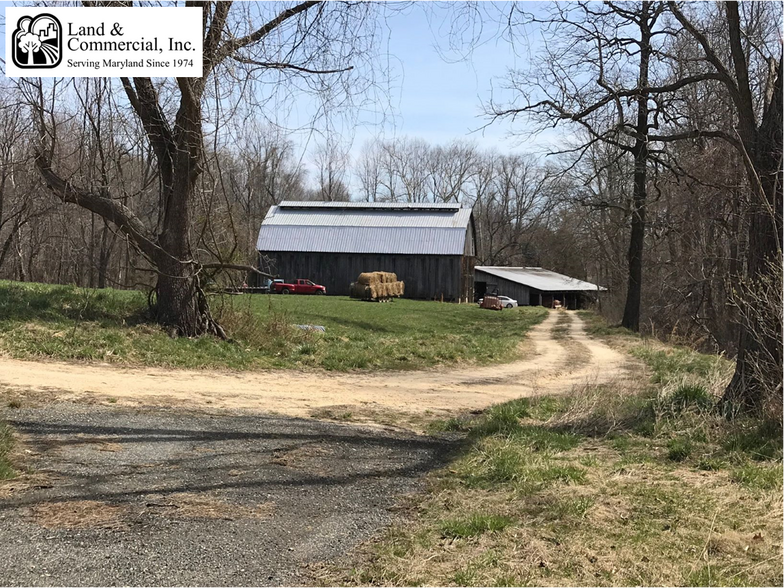 11407 Croom Rd, Upper Marlboro, MD à vendre - Photo principale – Image 1 sur 11