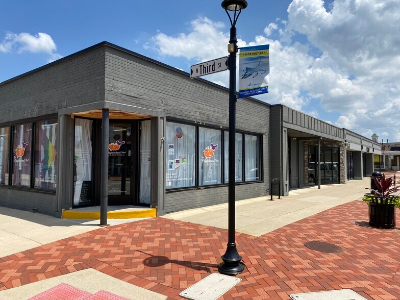 313 W Main St, Fairborn, OH à vendre - Photo de l’immeuble – Image 2 sur 3