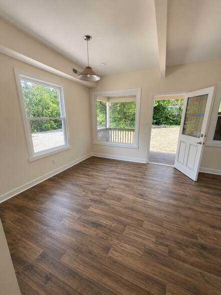 2810 Hillsborough Rd, Durham, NC à louer - Photo intérieure – Image 2 sur 20