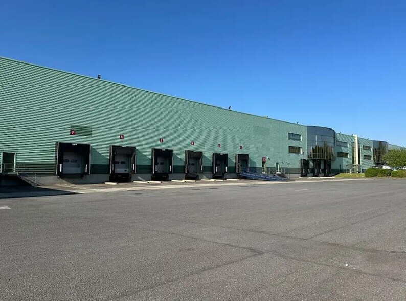 Industriel/Logistique dans Roissy-en-Brie à louer - Photo de l’immeuble – Image 1 sur 8