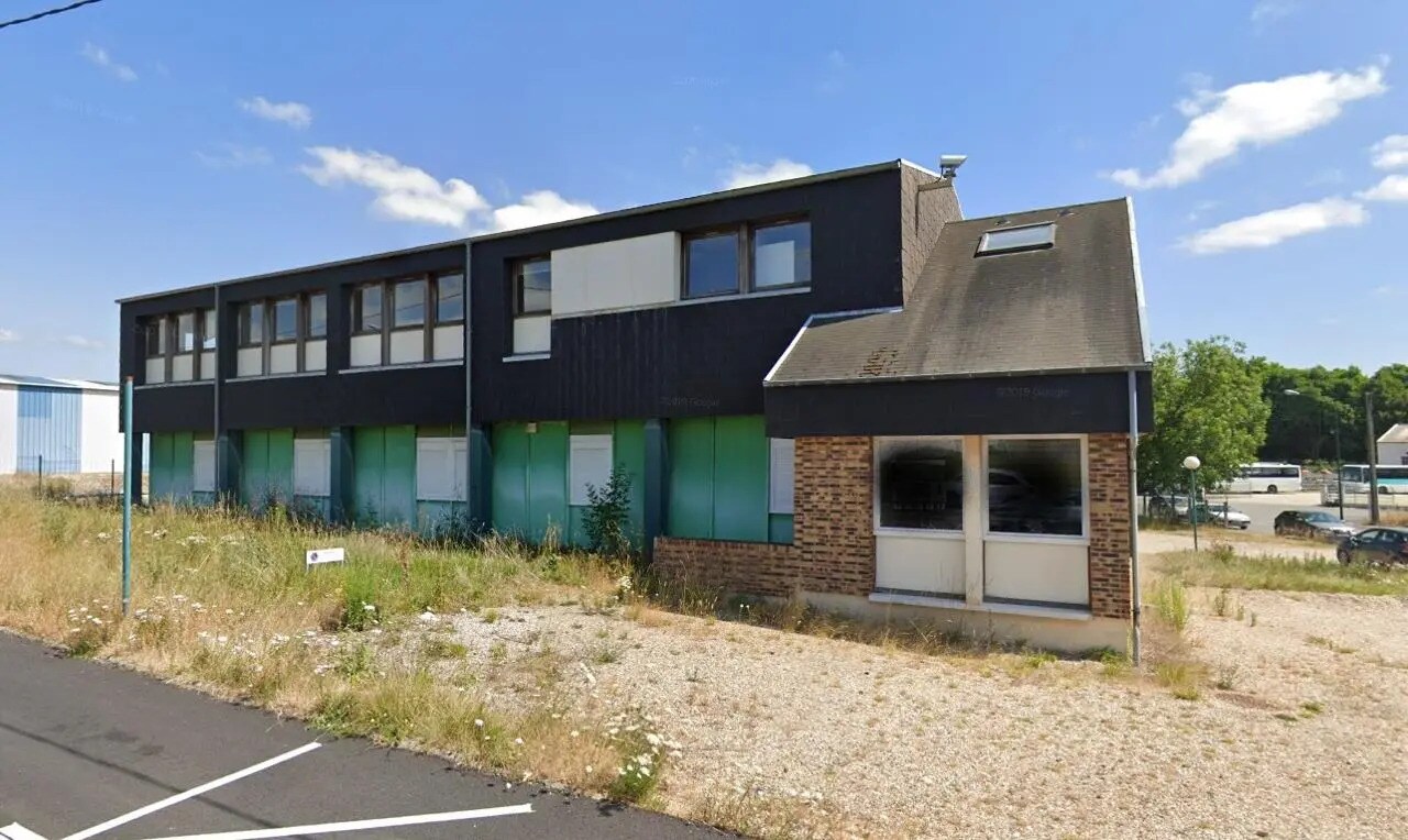 Bureau dans Port-Jérôme-sur-Seine à vendre Photo de l’immeuble– Image 1 sur 9