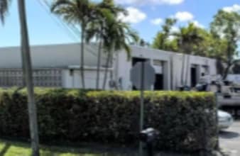 1360 NW 13th St, Pompano Beach, FL à vendre Photo intérieure– Image 2 sur 2