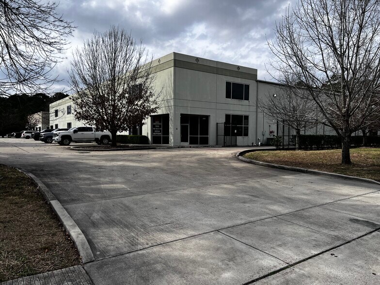 4553 Aldine Bender Rd, Houston, TX à louer - Photo de l’immeuble – Image 2 sur 8