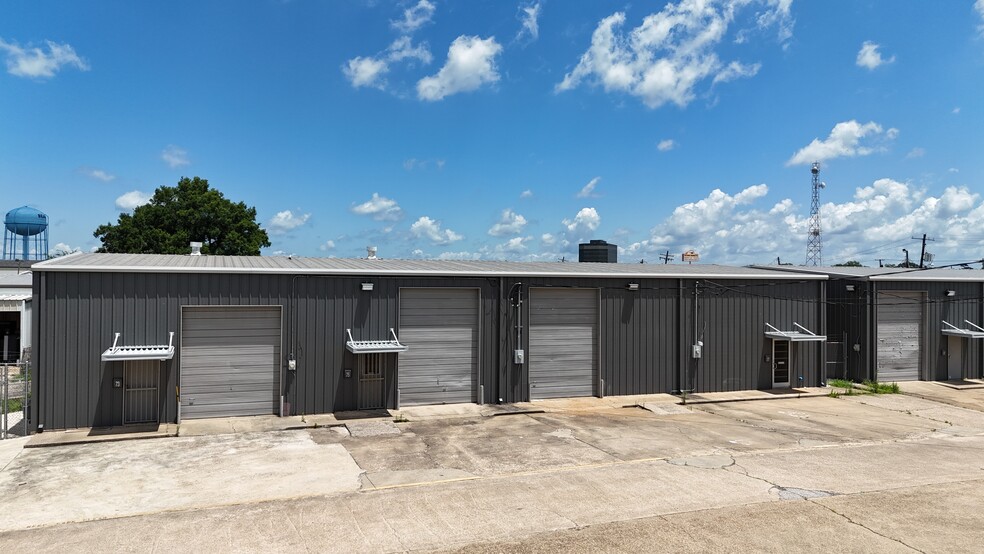 51-89 Sawyer St, Beaumont, TX à louer - Photo de l’immeuble – Image 3 sur 18