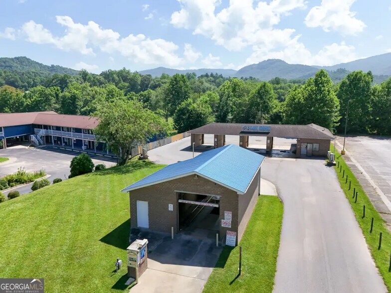 36 Royalty Ln, Dillard, GA à vendre - Photo de l’immeuble – Image 2 sur 15