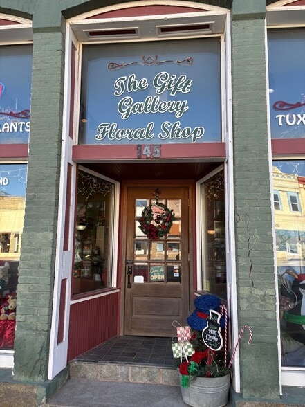 145 E Main St, Sedan, KS à vendre - Photo principale – Image 1 sur 35