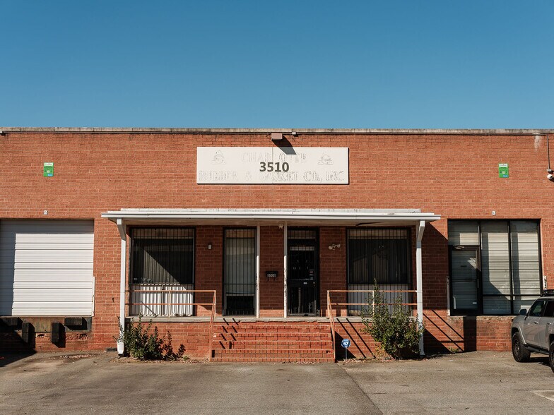 3510 Dewitt Ln, Charlotte, NC à louer - Photo de l’immeuble – Image 2 sur 15