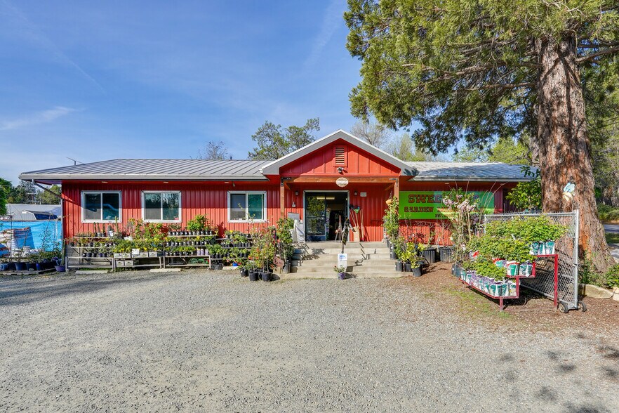 29435 CA-49 Hwy, North San Juan, CA à vendre - Photo de l’immeuble – Image 2 sur 23