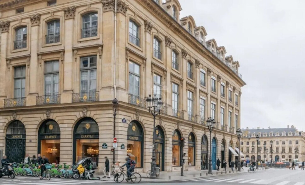 Bureau dans Paris à louer - Photo de l’immeuble – Image 1 sur 4